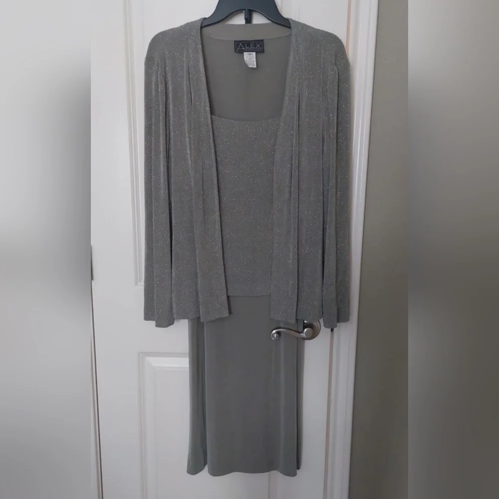 Alex Evenings Woman's Dress Set, Dusty Green With Silver Glitter, Size 12